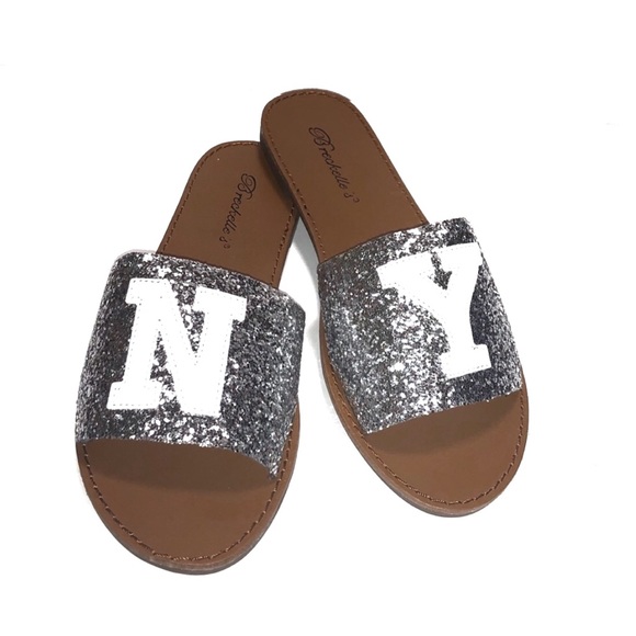 Breckelles NIB NY Slip On Silver Glitter Sandals ✨ - Picture 2 of 4